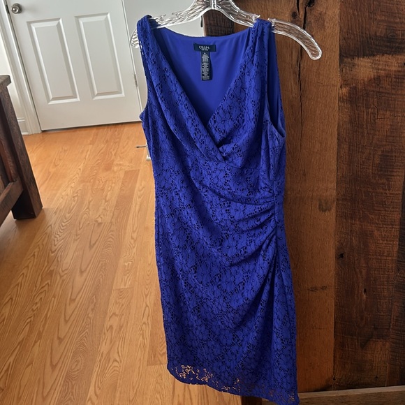 Beautiful CHAPS size 6 Women’s V-Neck Lace Sleeveless Dress - Picture 3 of 9